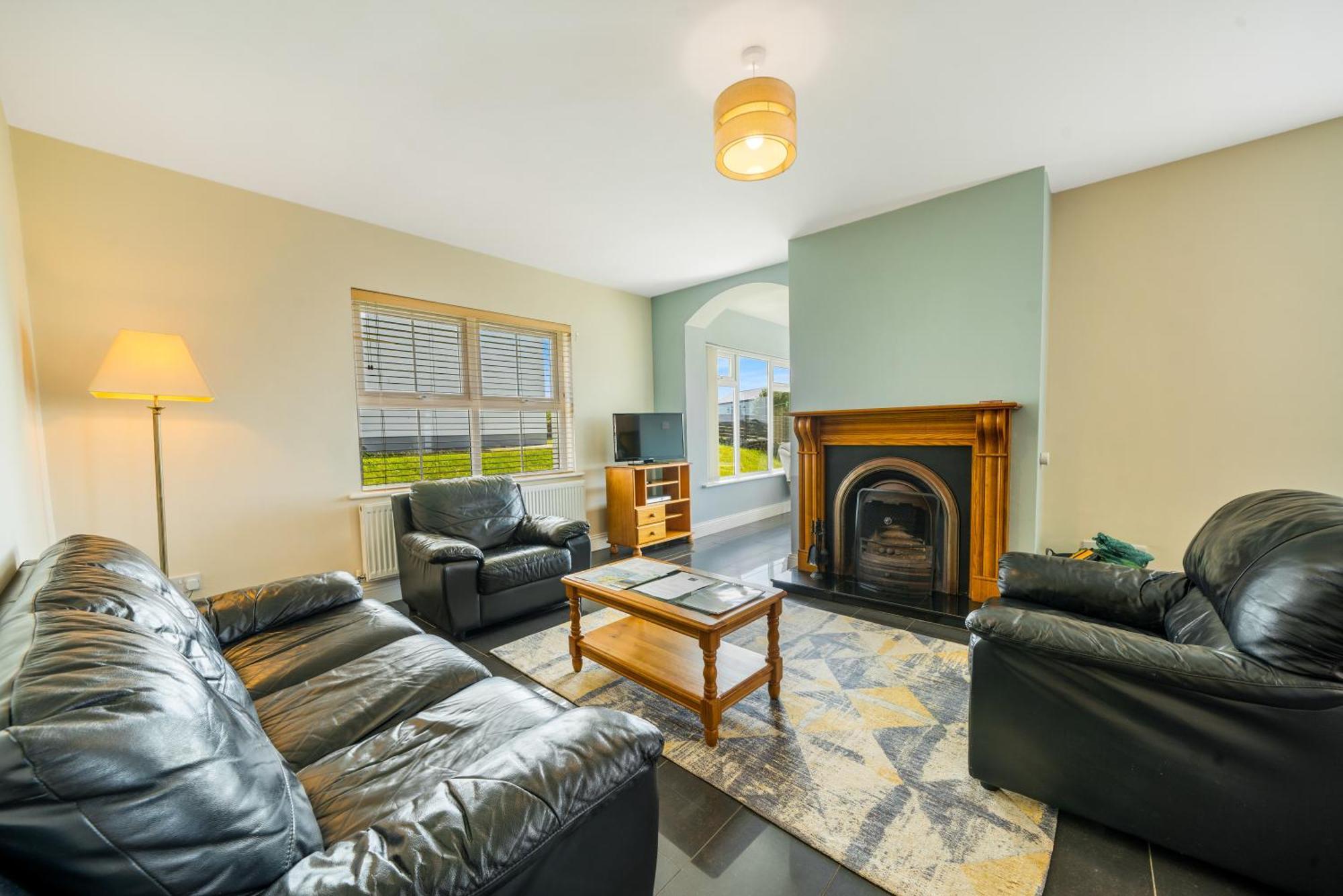 Downings Coastguard Cottages - Type B-E Экстерьер фото