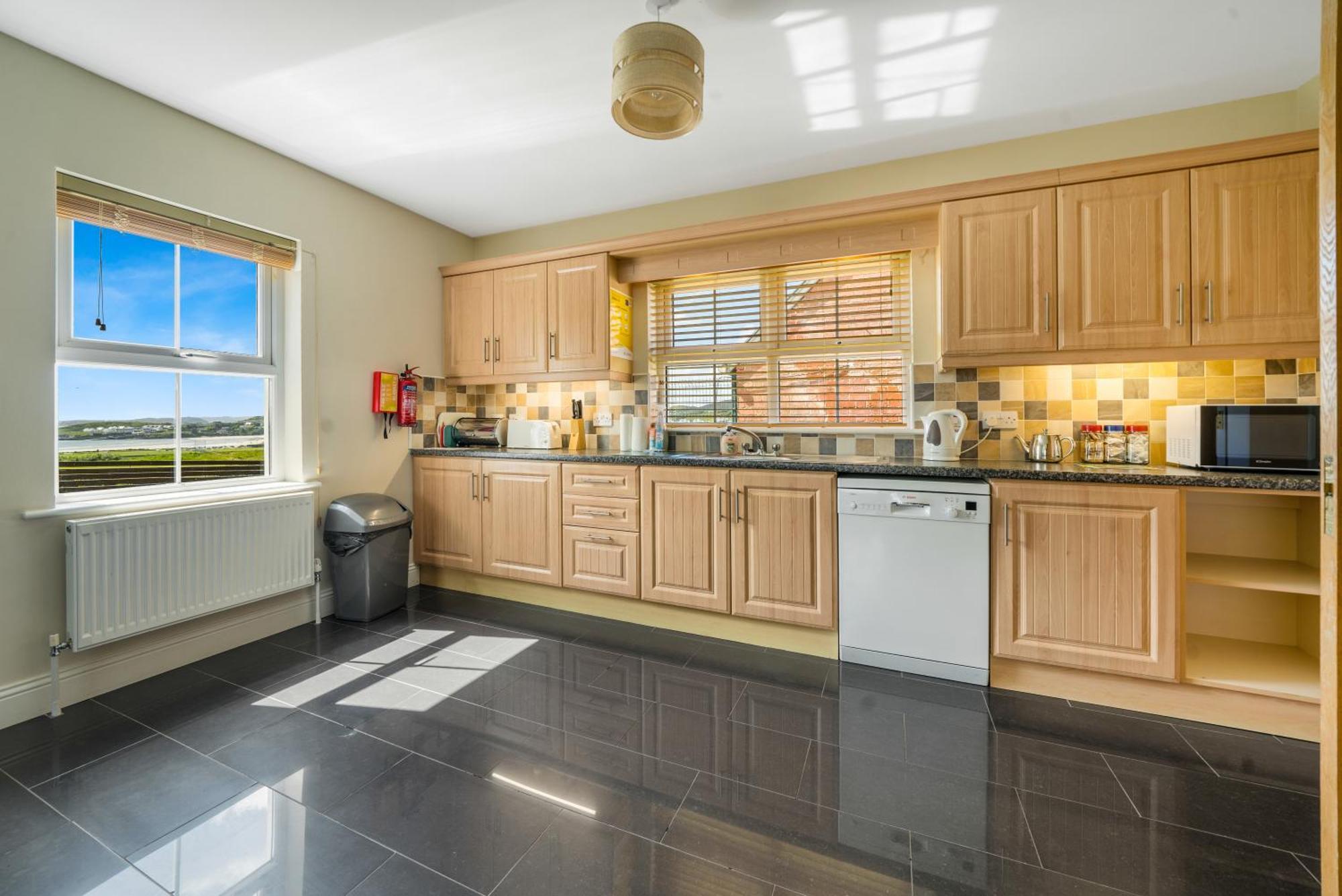 Downings Coastguard Cottages - Type B-E Экстерьер фото