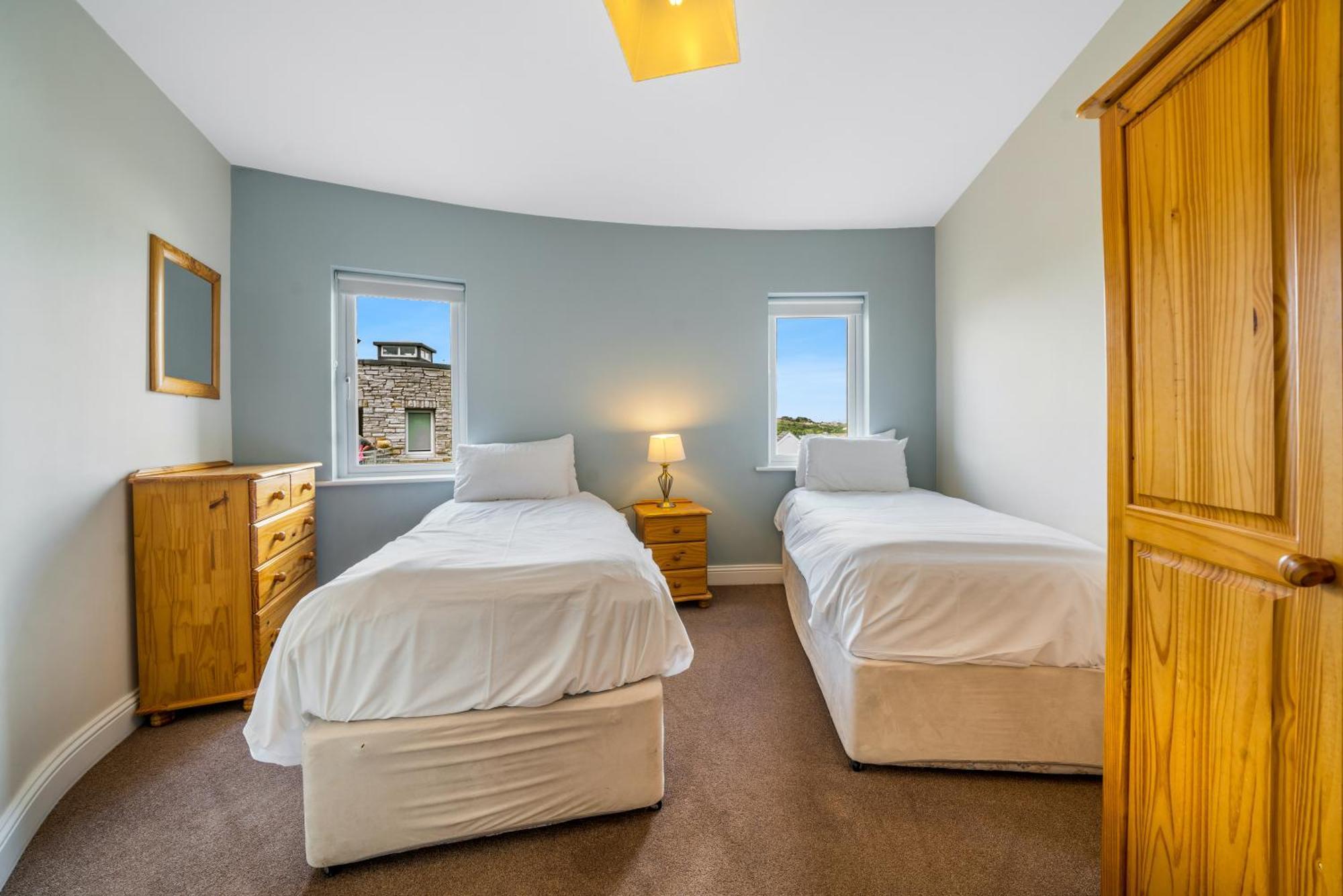 Downings Coastguard Cottages - Type B-E Экстерьер фото