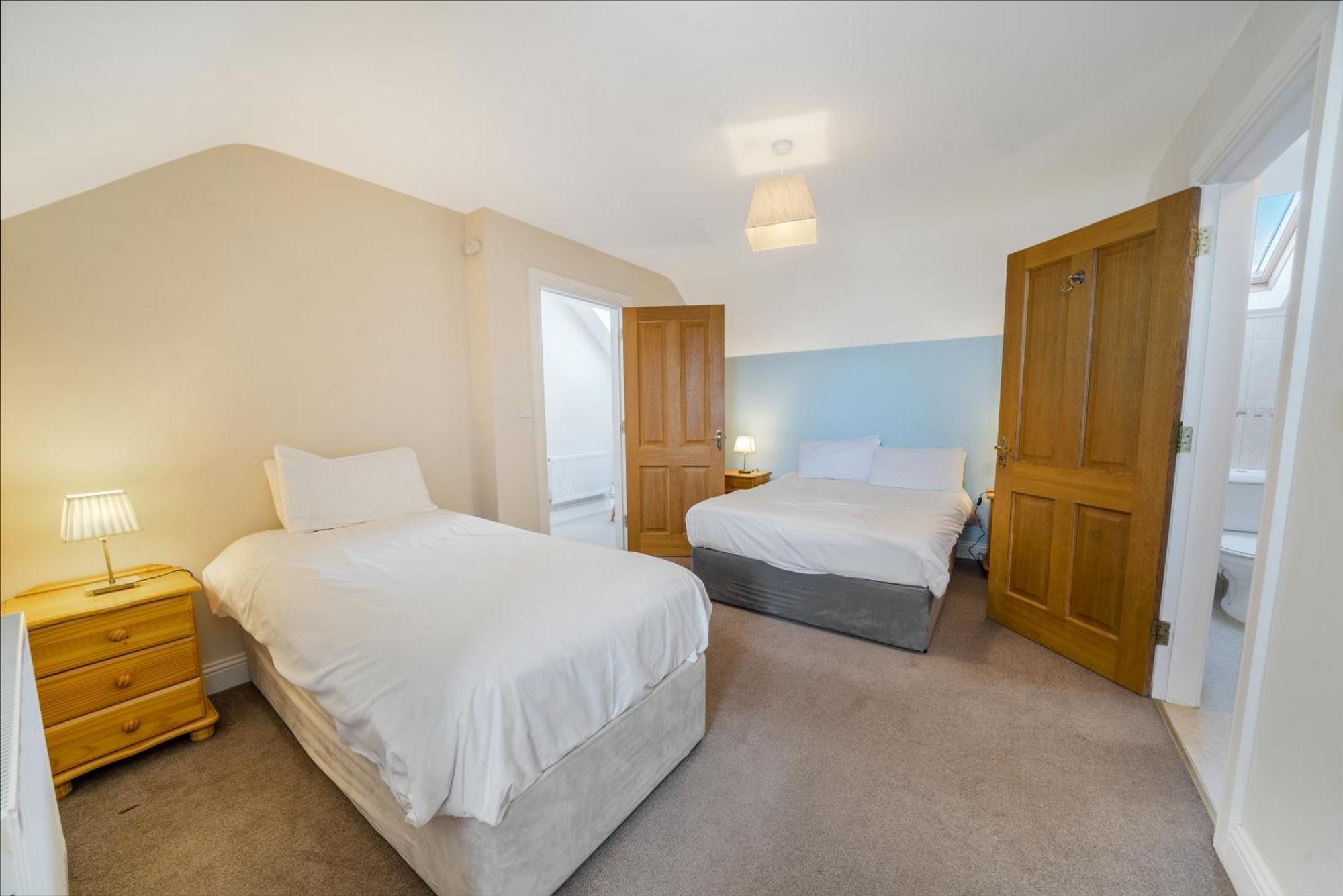 Downings Coastguard Cottages - Type B-E Экстерьер фото