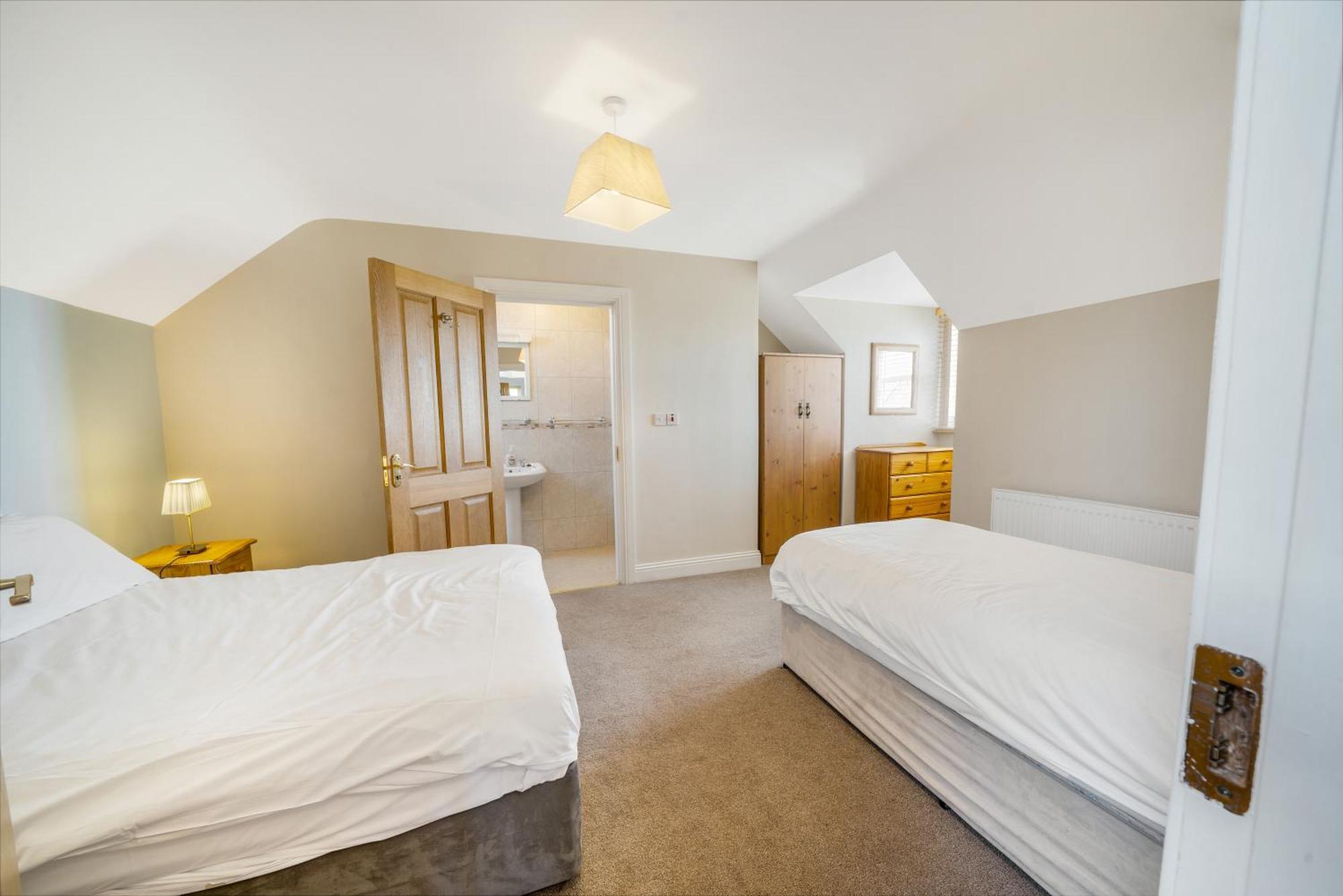 Downings Coastguard Cottages - Type B-E Экстерьер фото
