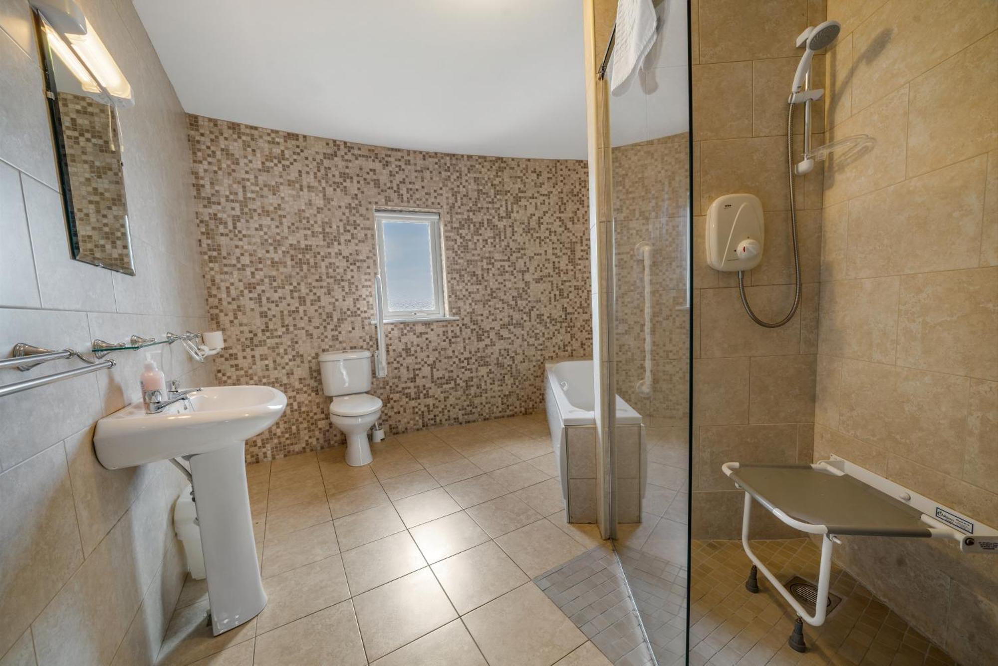 Downings Coastguard Cottages - Type B-E Экстерьер фото